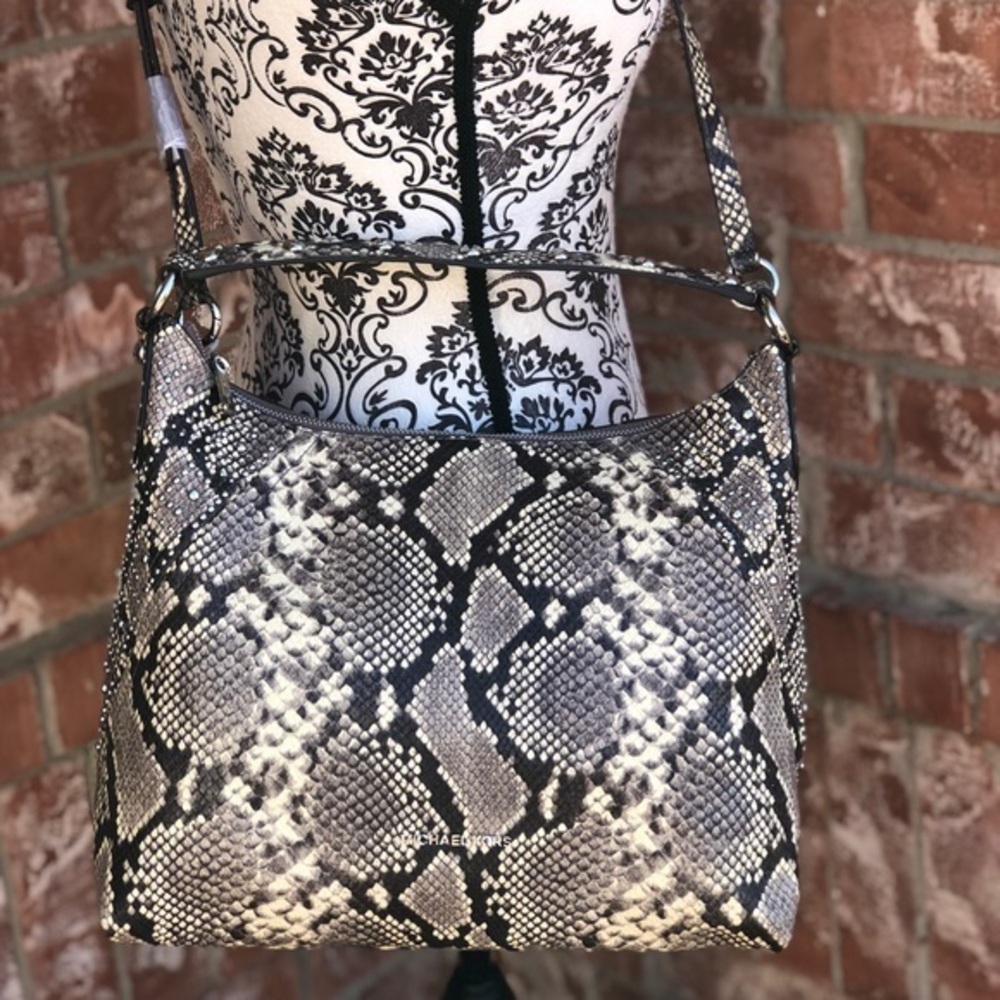 Michael kors aria medium TZ shoulder leather bag